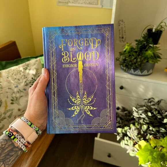 Forged by Blood | Fairyloot Exclusive Edition - Picture 5 of 10